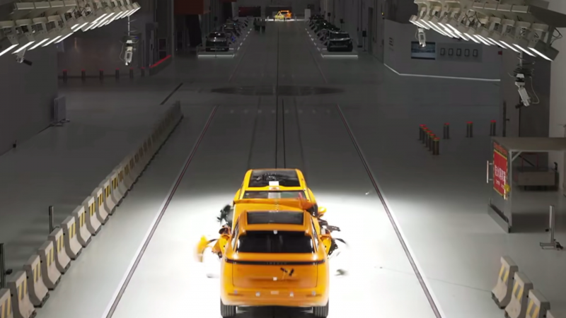 一场被全球汽车圈围观的碰撞测试，领克900 彰显全域安全实力与底气