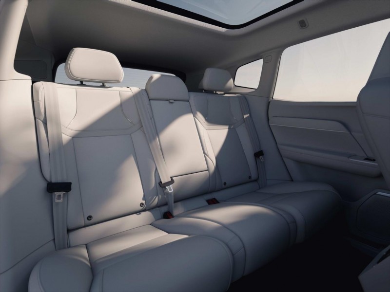 25-40万城市SUV推荐，这款车是“可油可电”的最优解